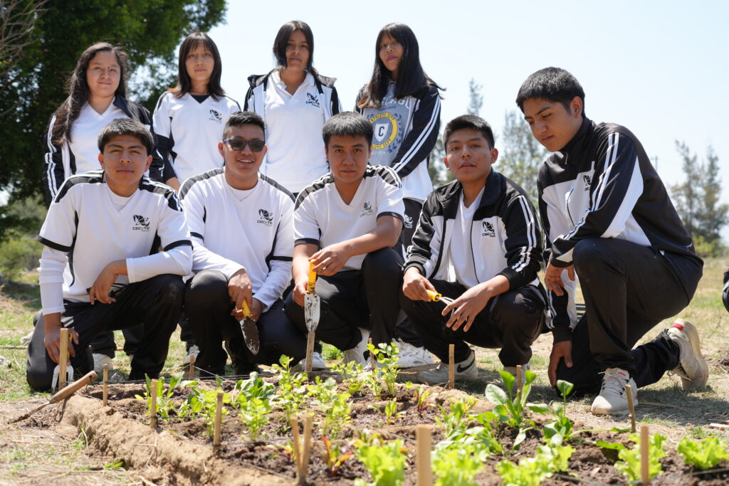 Programa de formación agroecológica para jóvenes en Oaxaca