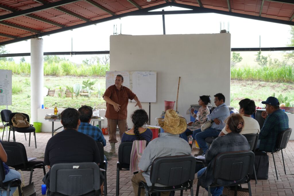 Agricultura Biodinámica | Capacitación en Concentrados Biopotenciadores para mejorar la fertilidad de la tierra